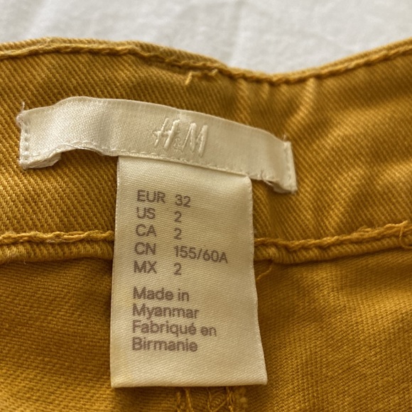 2 Papaya skirts & 1 Papaya shorts fit like XS. 1 H&M shorts fit like XS. All EUC - Picture 5 of 11